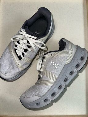 On Cloud CloudGo Women’s Running Shoes in Light Gray